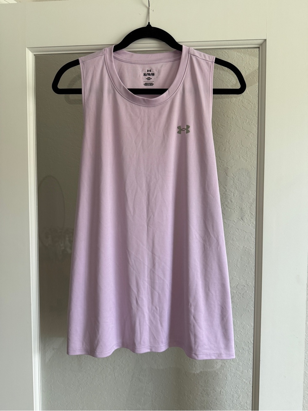 Under Armour Women’s Loose Fit Sleeveless Workout Tank Top Pink XL
